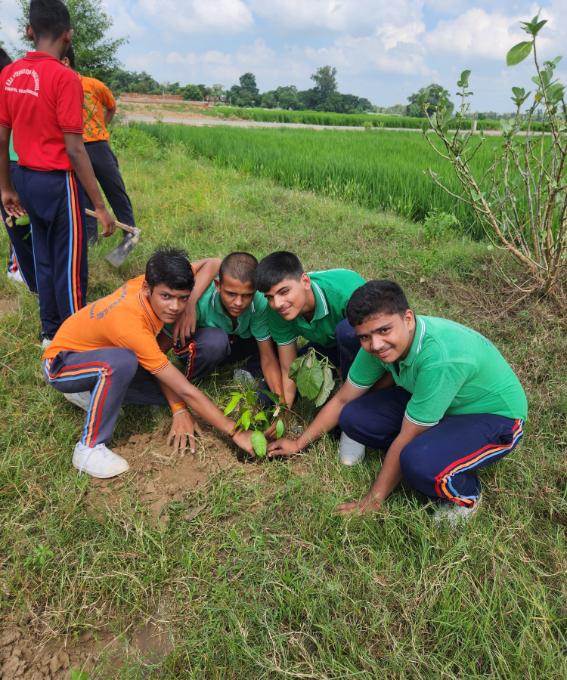 WhatsApp Image 2025-05-17 at 9.59.13 PM (1)